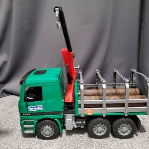 Bruder logging truck